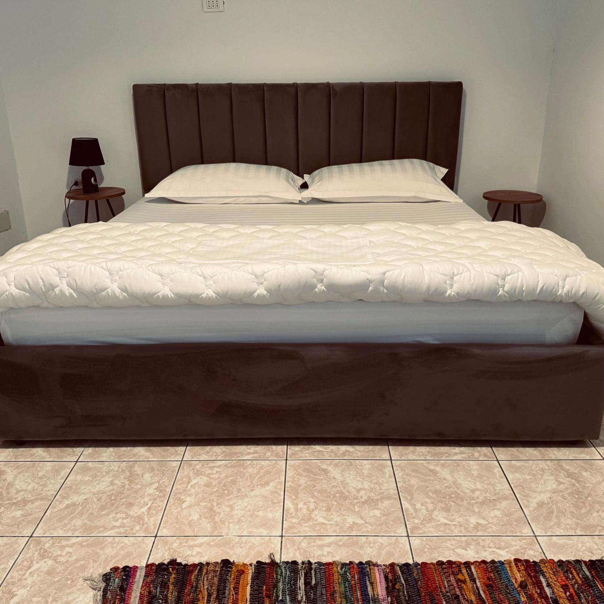טיראנה Hi5 Rooms מראה חיצוני תמונה
